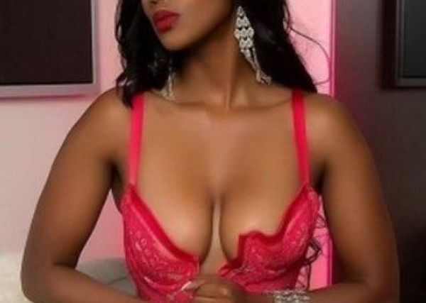 Want to find an escort in South Africa (All)? Book Lisa, age 22