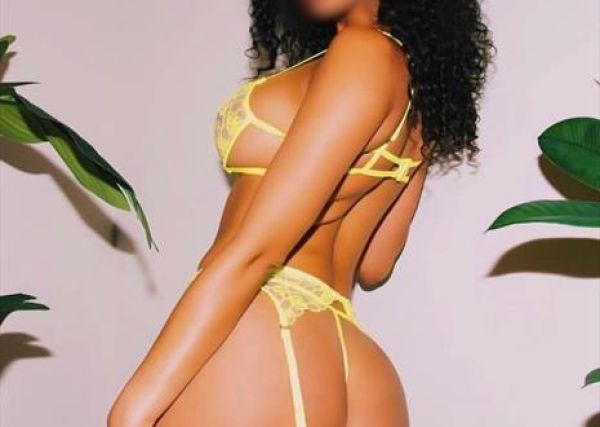 One of South Africa (All) best escorts available 24 7, see pics on SexoPretoria.com
