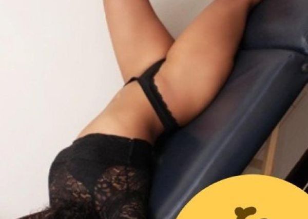 Petite escort South Africa (Pretoria) (weight: 58 kg; height: 168 cm)