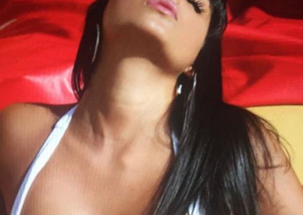 Zani is an escort at a cheap price, ZAR 800 per hour