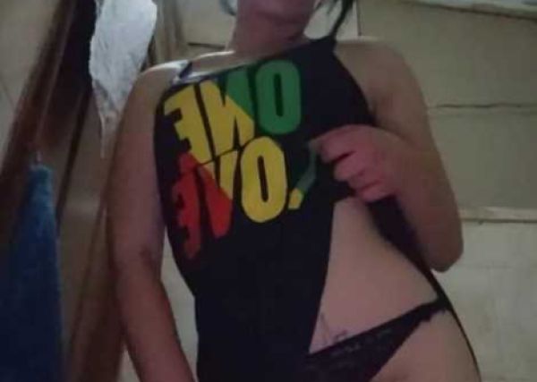 Monique - escort lady for your pleasure for ZAR 950 per hour