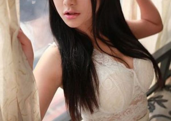 Ling is an escort at a cheap price, ZAR 1500 per hour