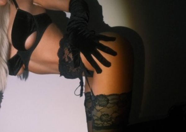 Escort girl for anal sex — from ZAR 1000 per hour
