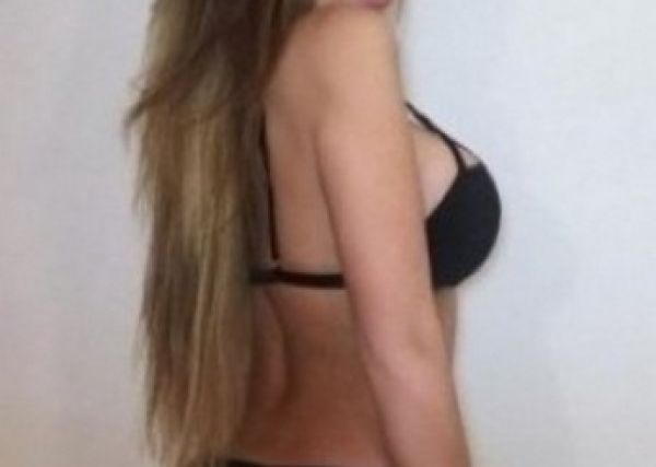 Book Alessa online on escort site SexoPretoria.com
