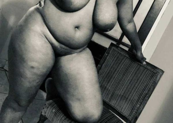 Bonolo is an escort at a cheap price, ZAR 800 per hour