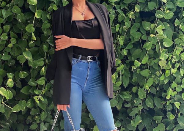 23 y.o. Diana (All) provides cheap escort service in South Africa