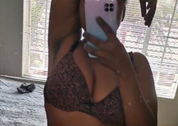 The finest of babes and escorts in South Africa (Pretoria), I am the enchanting sp, 141 cm, 72  kg