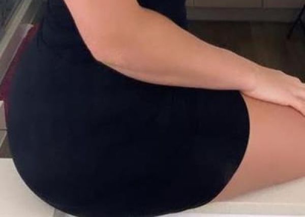 South Africa (Pretoria) mature escort Alecia (age: 25, weight: 51)