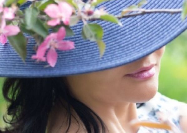 Petite escort South Africa (Durban) (weight: 64 kg; height: 165 cm)