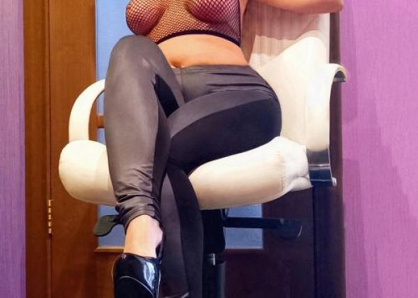 Thandi is an escort at a cheap price, ZAR 1500 per hour