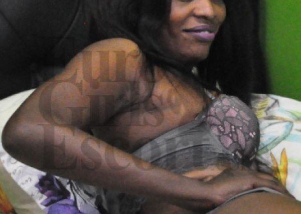 Book hooker Hope online on escorts directory SexoPretoria.com
