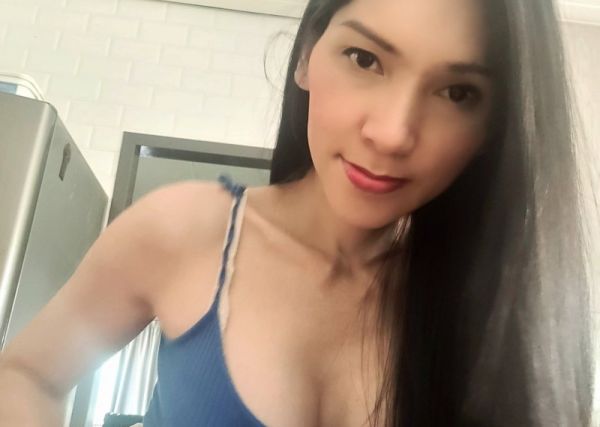  Ling Ling escorts local men and tourists in South Africa (Pretoria)