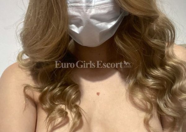 Photos of hooker Jemma in sexy escort ads on SexoPretoria.com
