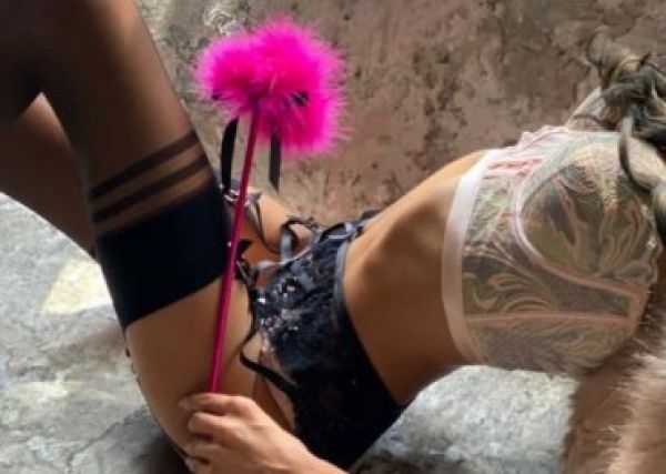 Cheap independent escort Giana  charges ZAR 6000/hr